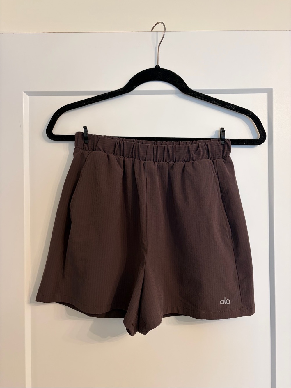 Alo Ready Set Short - Raisin, S - Picture 4 of 5